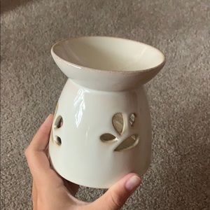 Oil burner ivory butterfly